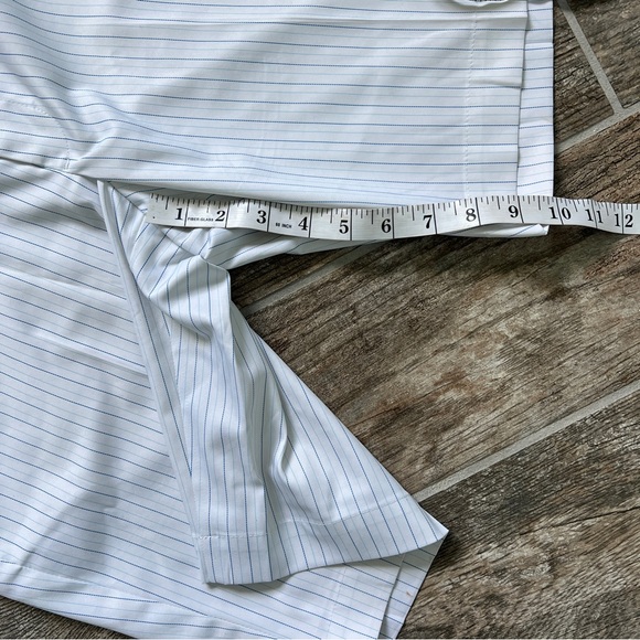 Greg Norman Blue and White Pinstriped Shorts, Men’s Size 34 - Picture 6 of 8